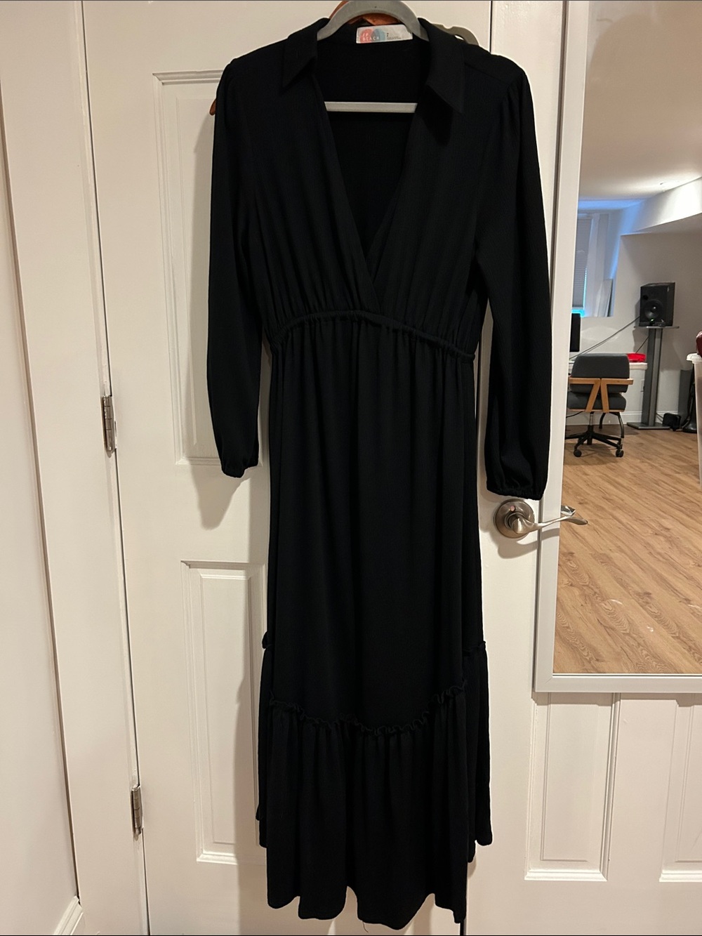 Women's Black Long-Sleeve V-Neck Maxi Dress with Gathered Waist